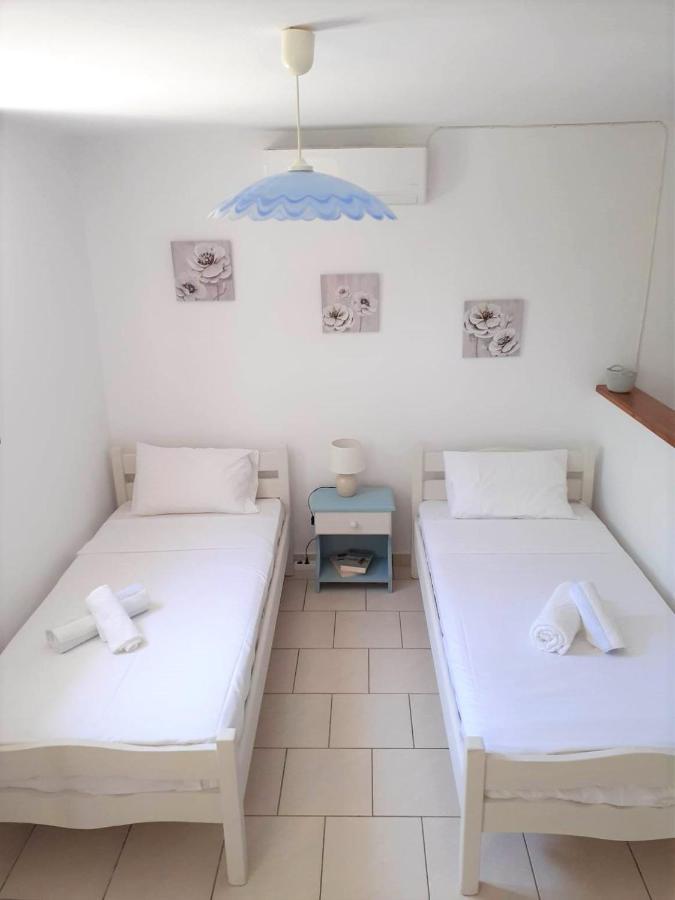 Daphnes Apartments Ratzaklion Bagian luar foto