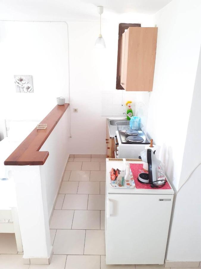 Daphnes Apartments Ratzaklion Bagian luar foto