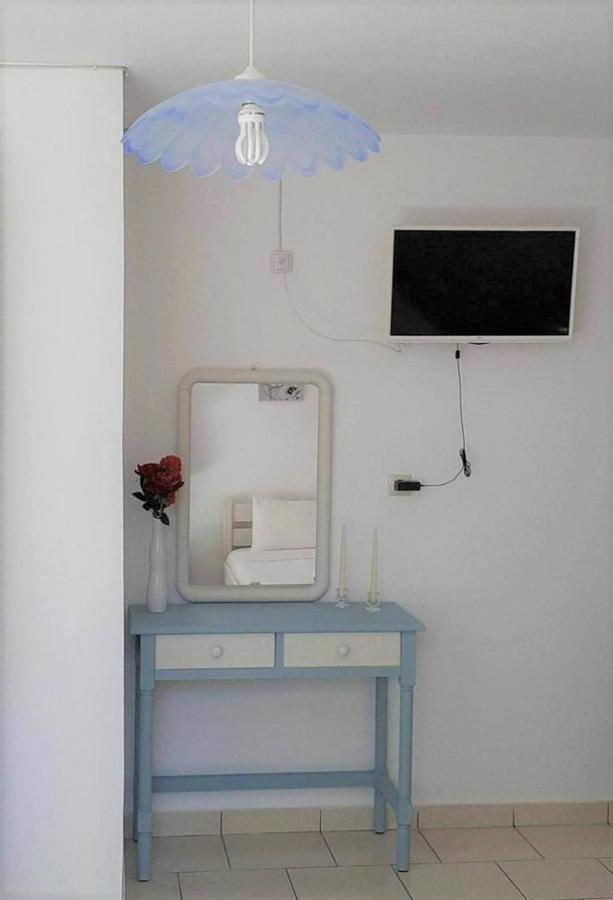 Daphnes Apartments Ratzaklion Bagian luar foto